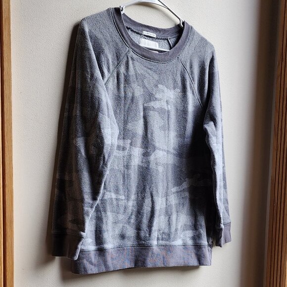 American Eagle Outfitters Gray Camo Crew Neck Jegging Fit Sweatshirt Size Small - Picture 4 of 15